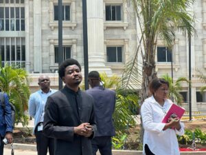 IMG-20240926-WA0001-300x225 Kinshasa : Constant Mutamba promet d'étudier le mémo des opposants