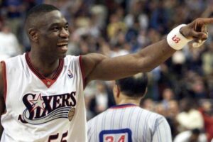 mutombo_dikembe_2400_jpg_711_473_1-300x200 Mutombo Dikembe, légende du basket-ball mondiale, n'est plus 